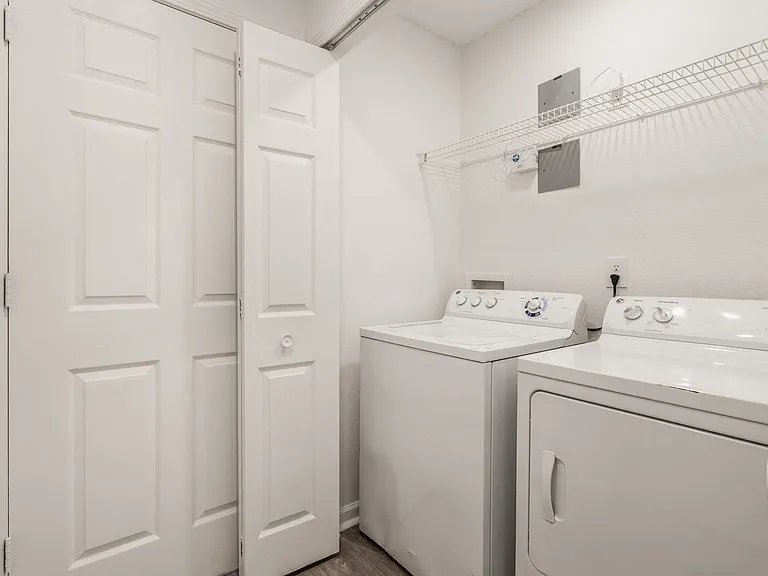 8940 Latitudes Dr — Photo 30