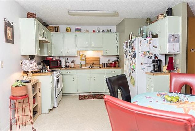 1st image of 1401 W Avenue C
