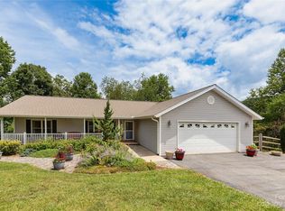 5 Nicole Ln, Weaverville, NC 28787