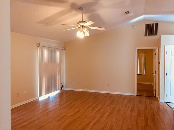 3rd image of 9031 Berens St