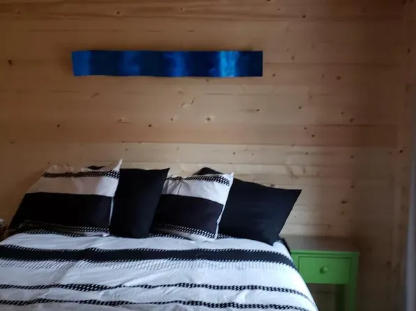 299 Willow Springs Dr, Pipe Creek, TX