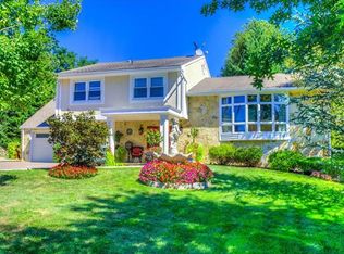 238 Falmouth Rd, Scarsdale, NY 10583
