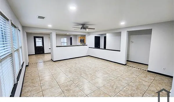 3914 Brighton Springs Ln — Photo 2