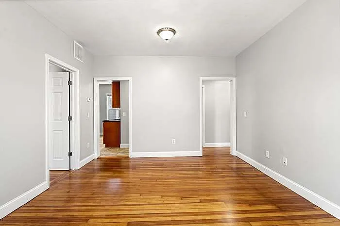 51 King St #3 — Photo 6