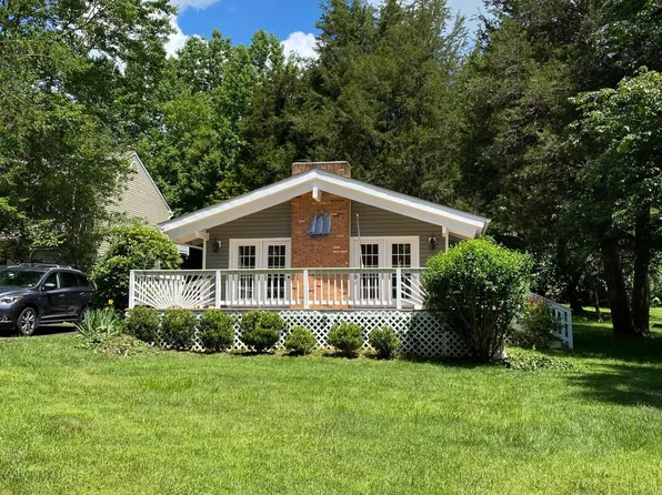 125 Harrison Cir, Locust Grove, VA 22508