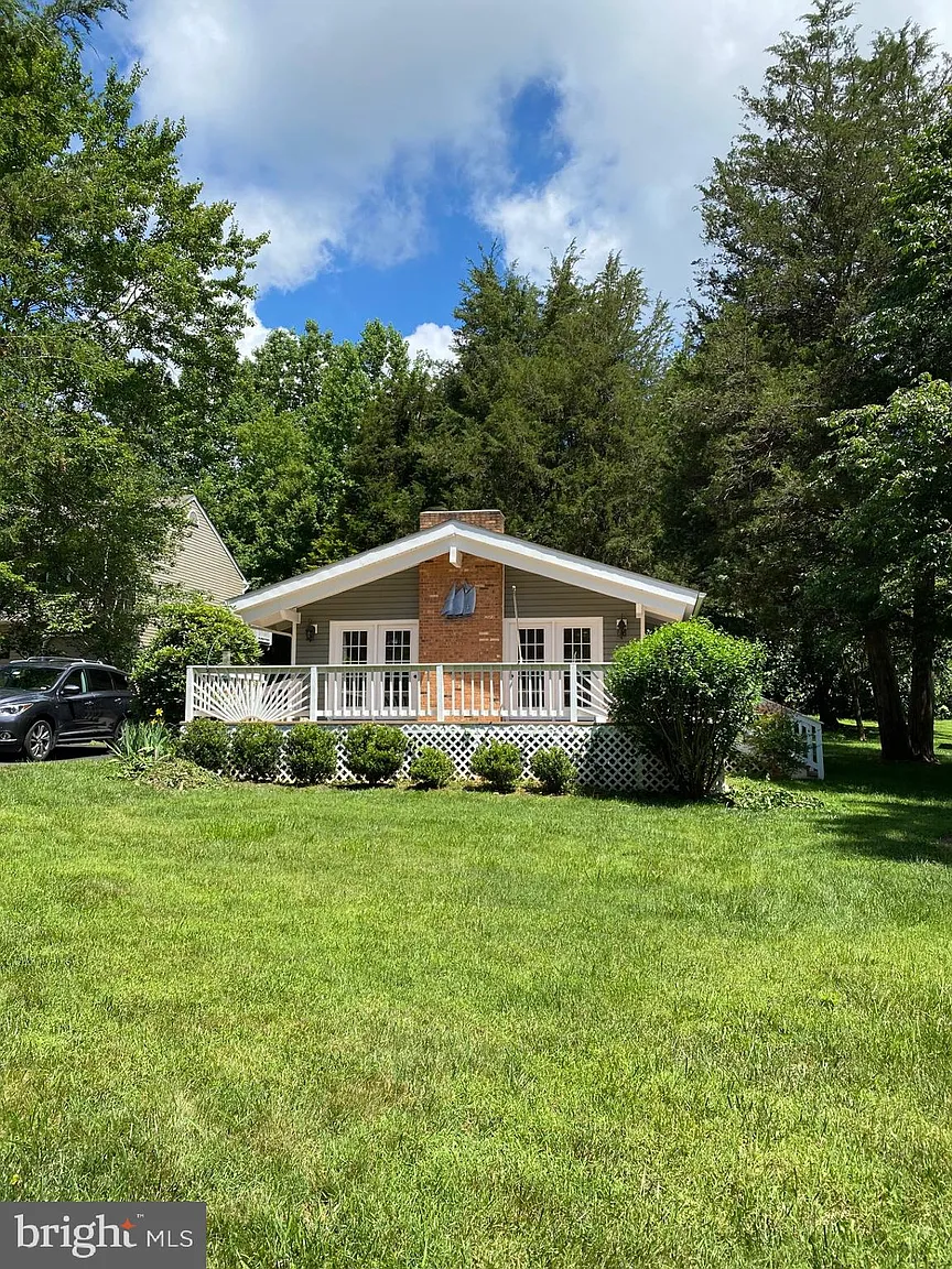 125 Harrison Cir photo 1