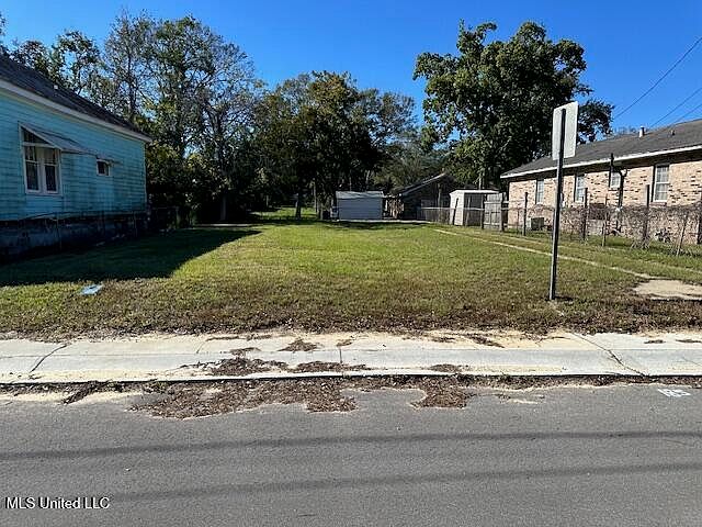 2nd image of 185 Claiborne St