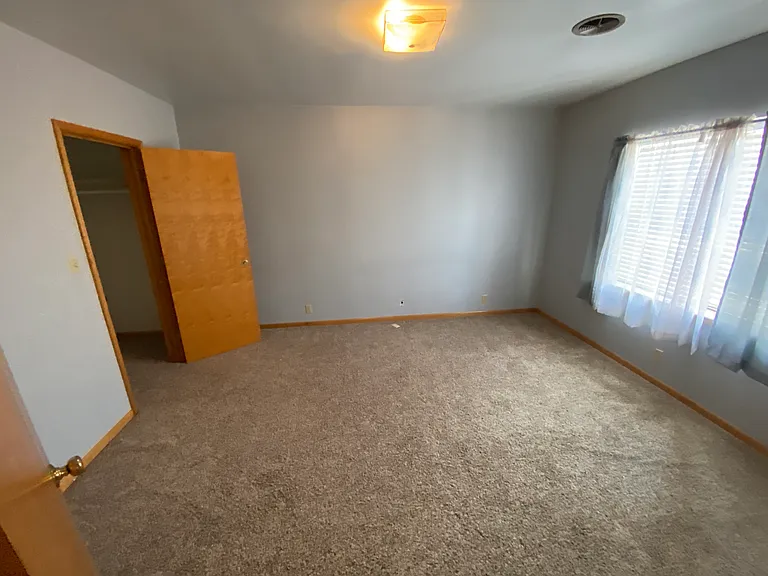 402 W Park Ave — Photo 4