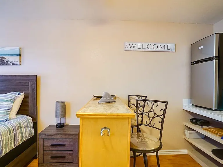 712 N Ochoa St #D — Photo 3