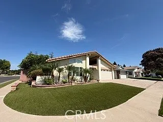 3 bed, 1648 sqft, $5,400 — Photo 1