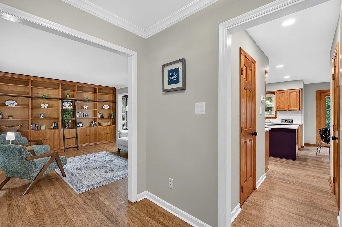 4 bed, 2597 sqft, $6,750 — Photo 3