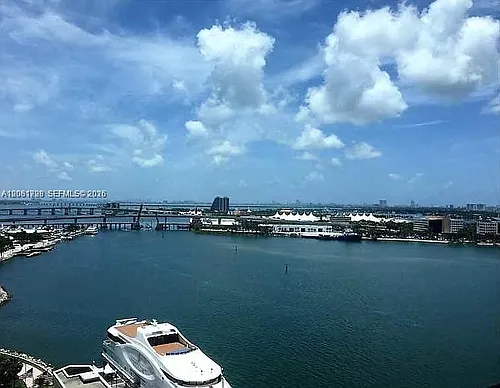 335 Biscayne Blvd #1810 Photo 1