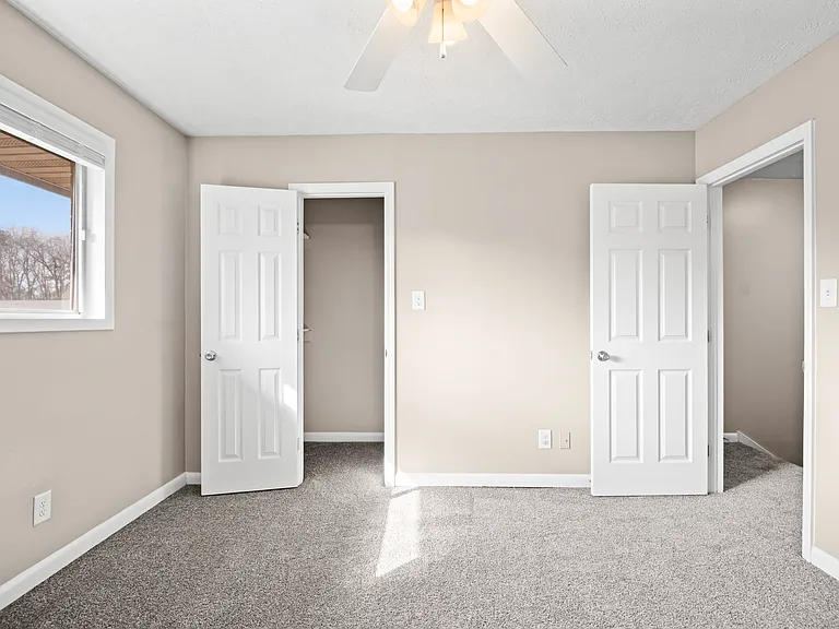 Amora East Townhomes — Photo 18