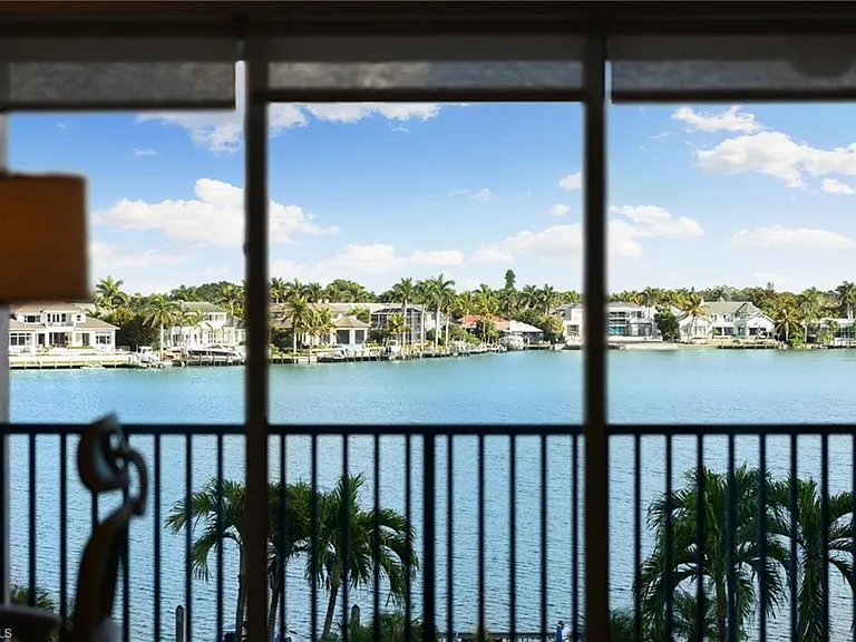 3500 Gulf Shore Blvd N #406 — Photo 28