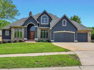 5645 SW Clarion Lakes Dr, Topeka, KS 66610