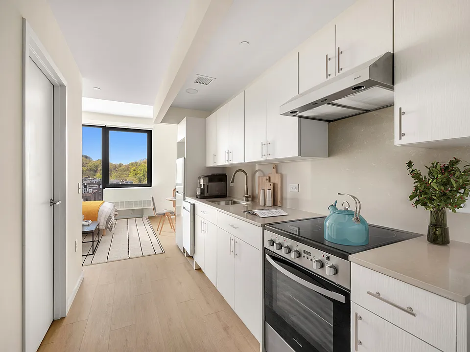 4778 Broadway #7G