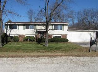 977 E Roxanna Cir, Kankakee, IL 60901