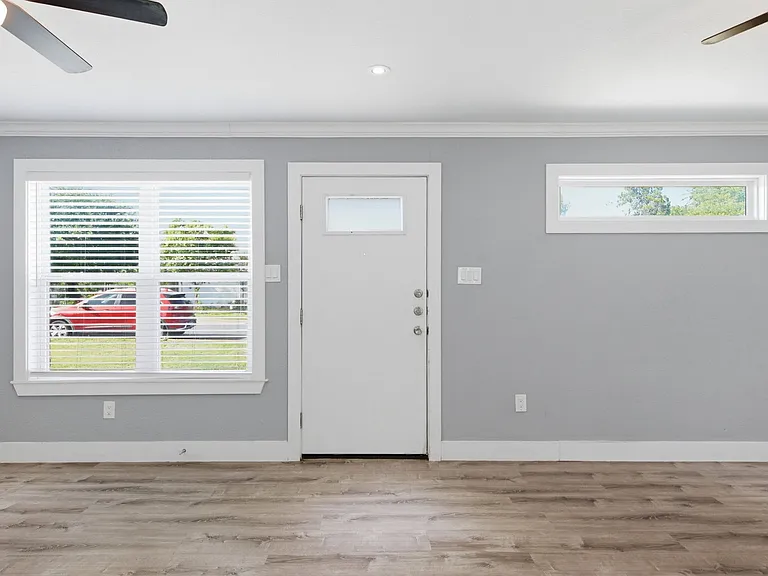 1103 Booker Ave #B — Photo 24