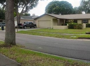 2050 Southpointe Dr, Dunedin, FL 34698