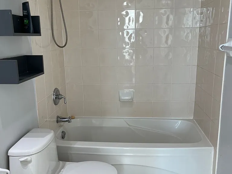 60 Byng Ave #1012 — Photo 7