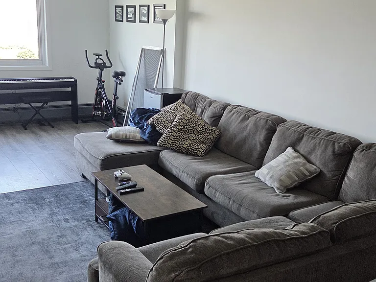2144 N Lincoln Park W — Photo 6