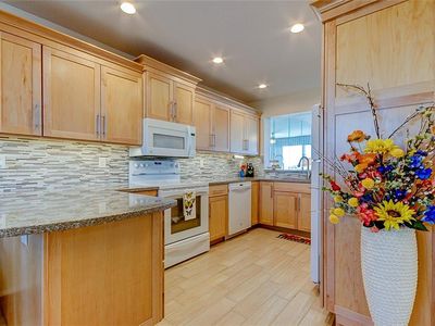 8040 Sailboat Key Blvd S APT 305, Saint Pete Beach, FL, 33707