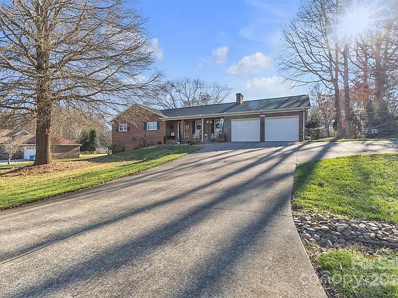 2nd image of 222 Brentwood Dr