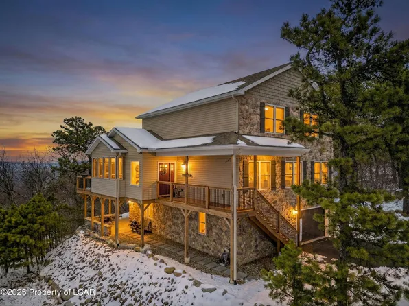 532 Buck Mountain Blvd, Hazleton, PA 18202