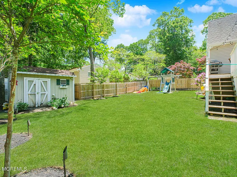209 Woodcrest Rd — Photo 37