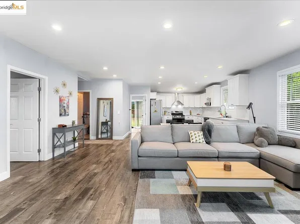 2016 104th Ave, Oakland, CA 94603