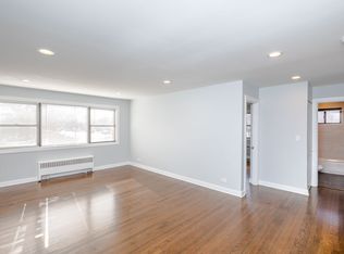 6807 N Ridge Blvd #101, Chicago, IL 60626