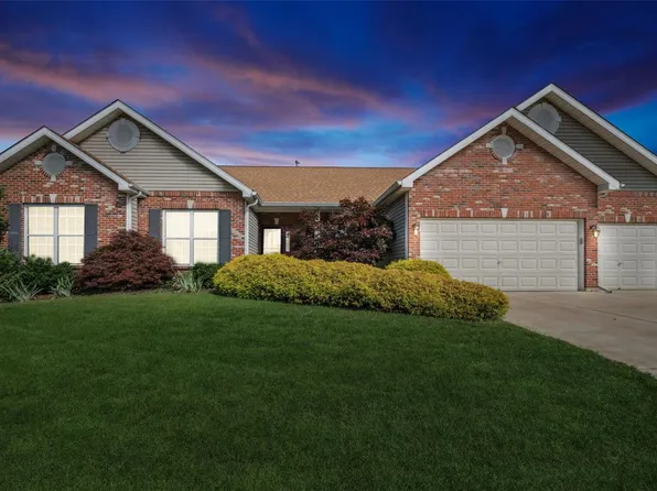 2083 Roselake Cir, Saint Peters, MO 63376