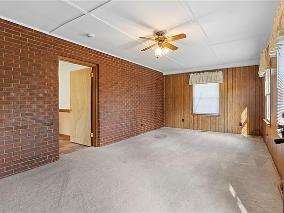 4th image of 5095 Elmwood St