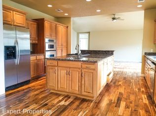 409 Stanford Ave, Medford, OR