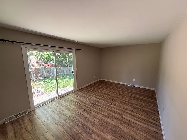 904 Bluffway Dr #902 — Photo 13