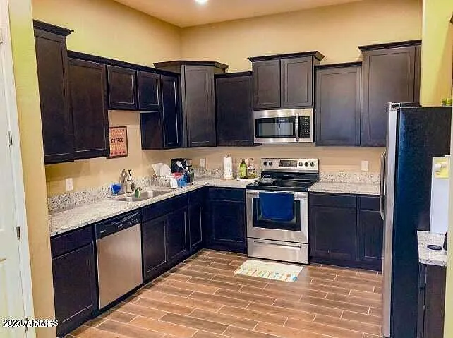 3 bed, 2.5 bath, 1538 sqft, $2,300 — Photo 2