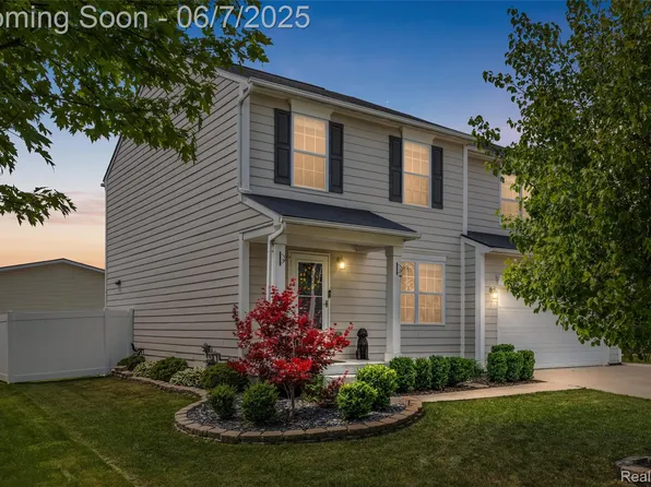 50389 Corey Ave, Chesterfield, MI 48051