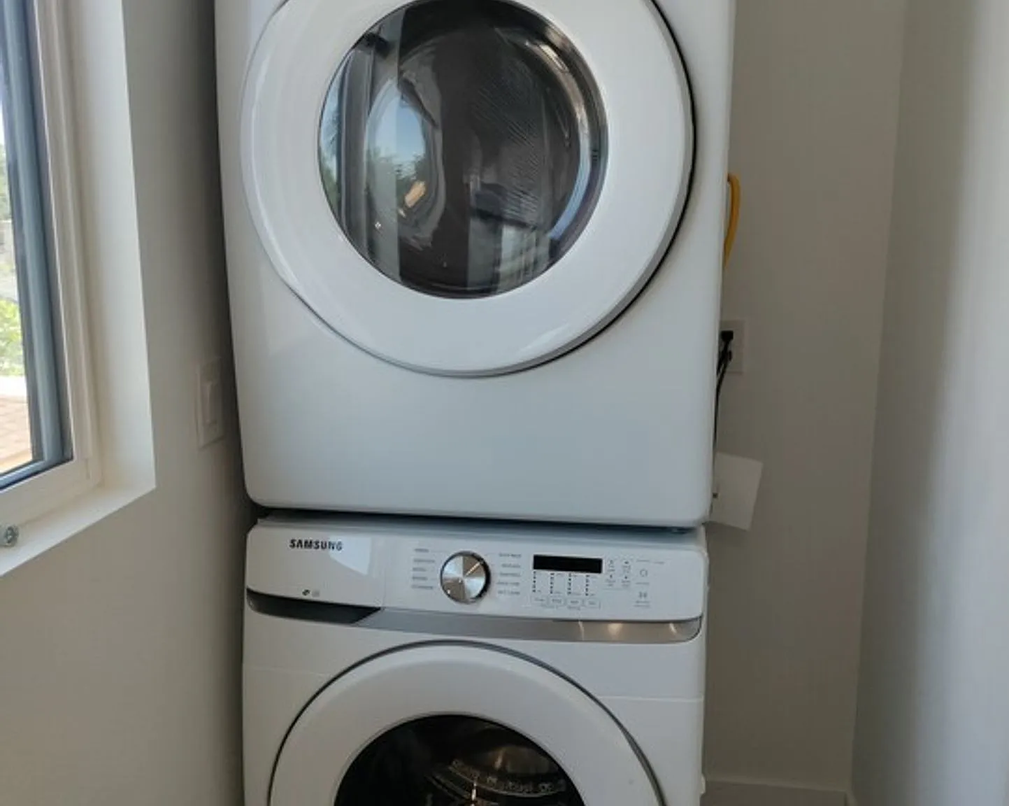 Private Bed And Bath In Co-Living Property, All Utilities + Internet Free! — Photo 2
