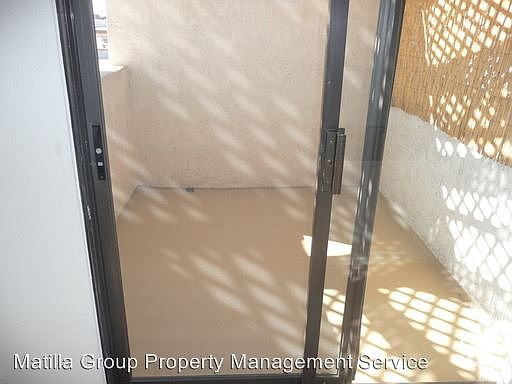 4th image of 3760 Kelton Ave