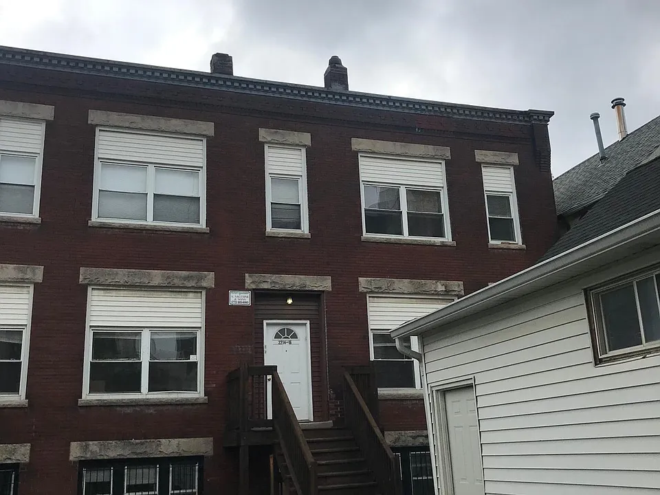 2216 N California Ave #2