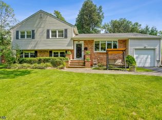 69 Sutton Dr, Berkeley Heights, NJ 07922