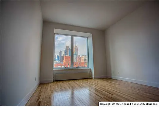 Sold by Thomas Gugliucci Real Estate | media 11