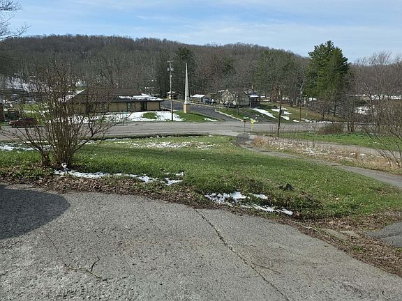 5th image of 6898 Webster Rd