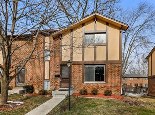 18W230 Lowell Ln, Villa Park, IL