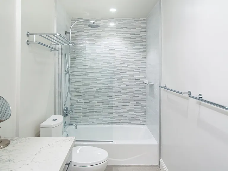 925 Corbett Ave #302 — Photo 23