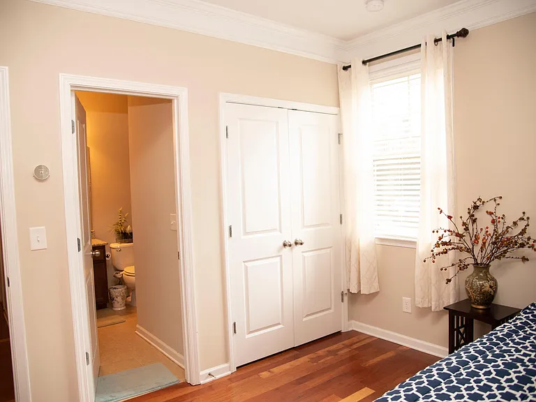 2630 Portbury Pl NE — Photo 17
