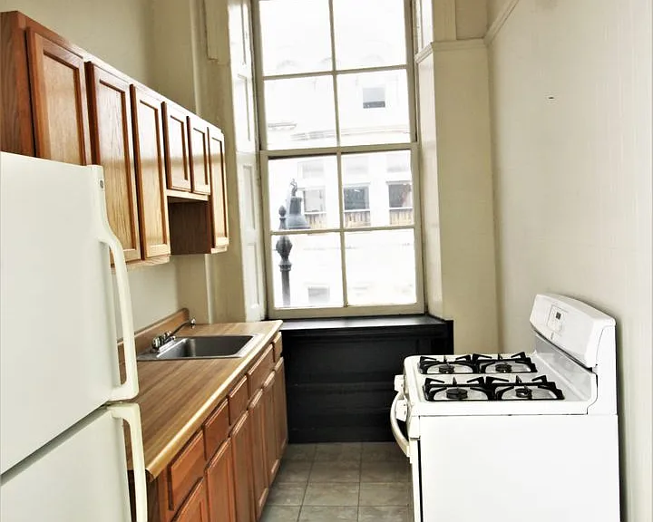 932 N. Charles St — Photo 11