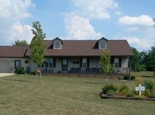 94 Maple Run Estates Dr, Springville, IN 47462