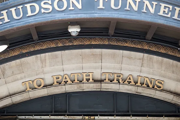 Rented by Compass | media 25