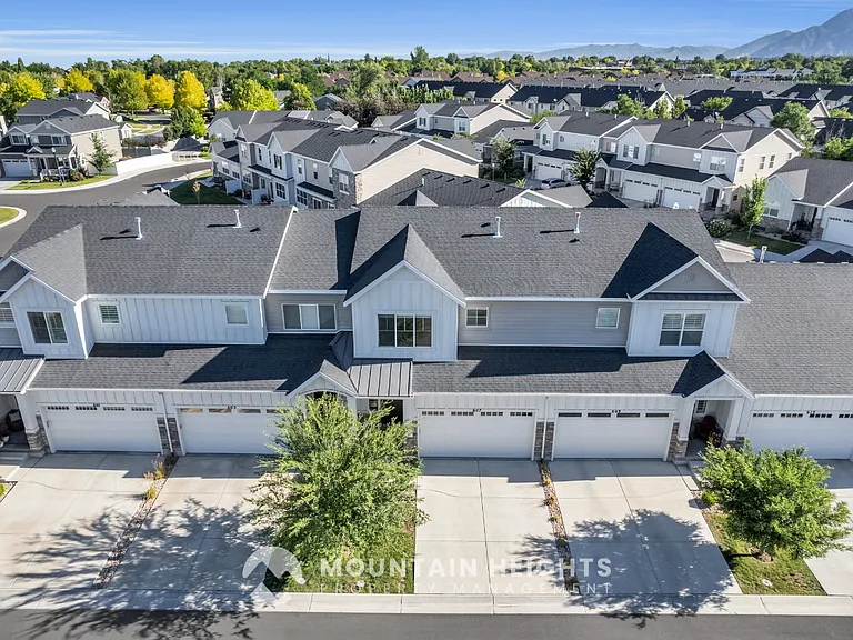 607 E Sawback Ln — Photo 39